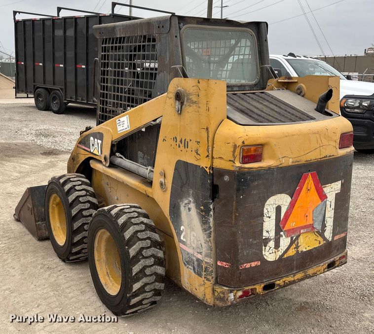 image for item FK2506 2004 Caterpillar 216 skid steer loader