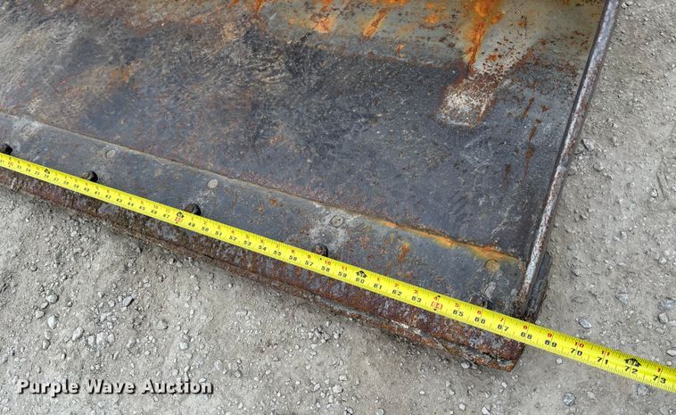 image for item FK2506 2004 Caterpillar 216 skid steer loader