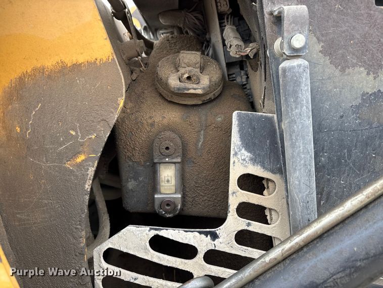 image for item FK2506 2004 Caterpillar 216 skid steer loader