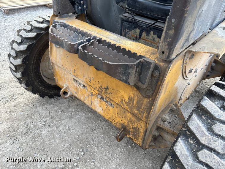image for item FK2506 2004 Caterpillar 216 skid steer loader