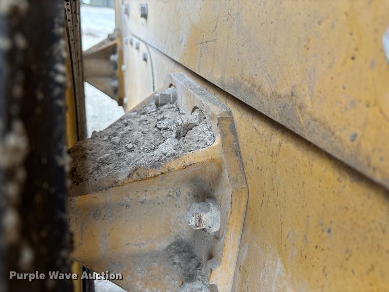 image for item FK2506 2004 Caterpillar 216 skid steer loader