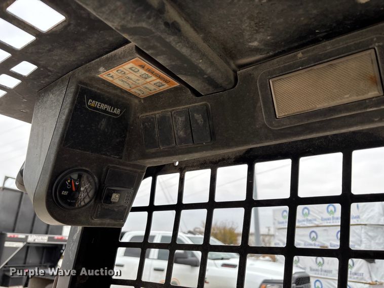 image for item FK2506 2004 Caterpillar 216 skid steer loader