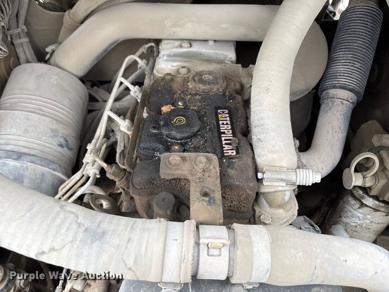 image for item FK2506 2004 Caterpillar 216 skid steer loader