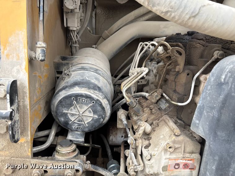 image for item FK2506 2004 Caterpillar 216 skid steer loader