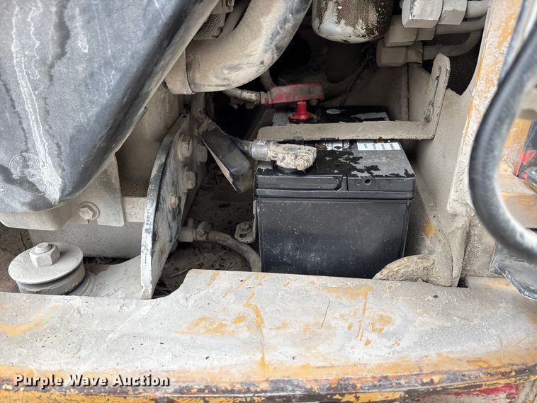 image for item FK2506 2004 Caterpillar 216 skid steer loader