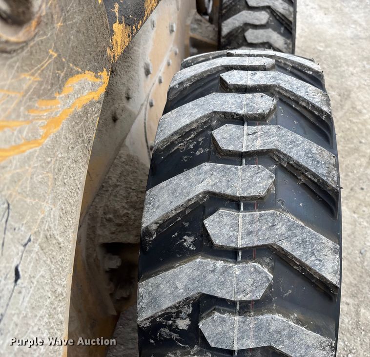 image for item FK2506 2004 Caterpillar 216 skid steer loader