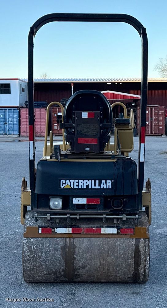 image for item HI9361 2006 Caterpillar CB-224E double drum vibratory roller