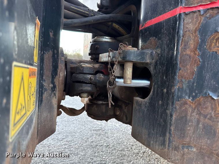 image for item HI9361 2006 Caterpillar CB-224E double drum vibratory roller