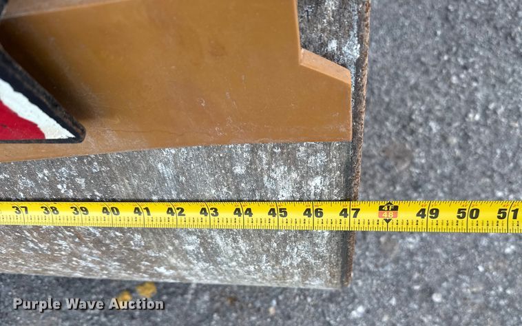 image for item HI9361 2006 Caterpillar CB-224E double drum vibratory roller