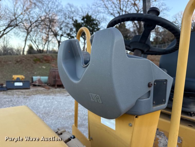 image for item HI9361 2006 Caterpillar CB-224E double drum vibratory roller