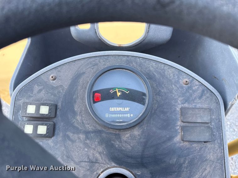 image for item HI9361 2006 Caterpillar CB-224E double drum vibratory roller