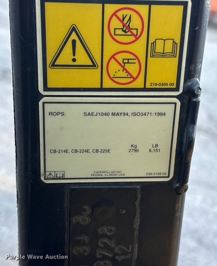 image for item HI9361 2006 Caterpillar CB-224E double drum vibratory roller