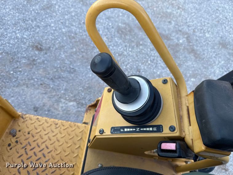 image for item HI9361 2006 Caterpillar CB-224E double drum vibratory roller