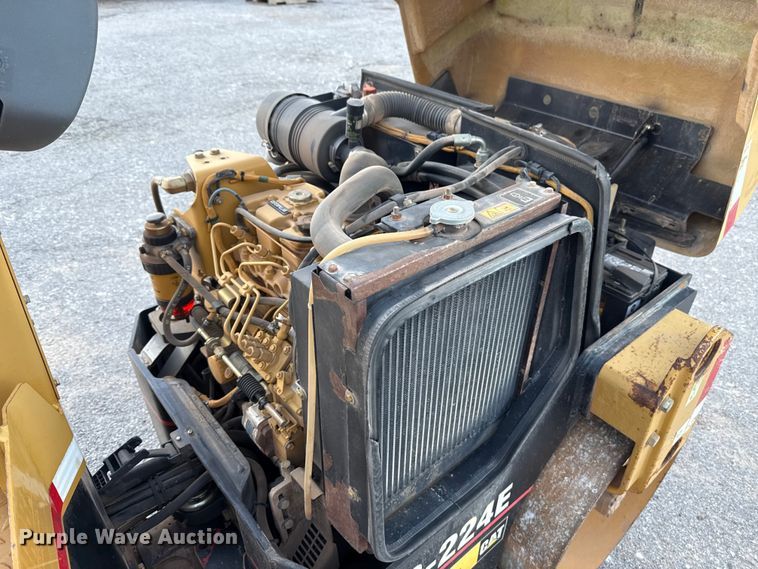 image for item HI9361 2006 Caterpillar CB-224E double drum vibratory roller