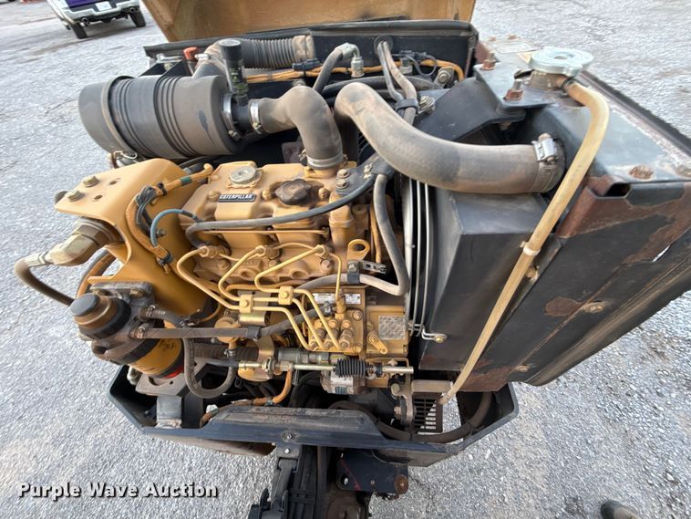 image for item HI9361 2006 Caterpillar CB-224E double drum vibratory roller