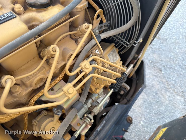 image for item HI9361 2006 Caterpillar CB-224E double drum vibratory roller