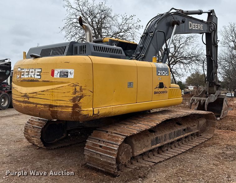 EXCAVADORA 2014 JOHN DEERE 210GLC
