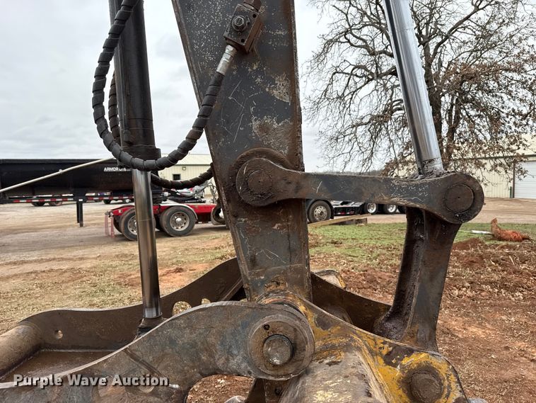 image for item HI9386 2014 John Deere 210G LC excavator