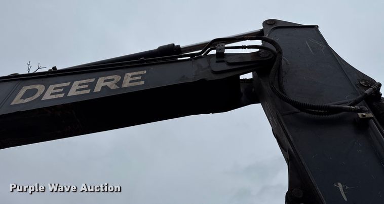 image for item HI9386 2014 John Deere 210G LC excavator