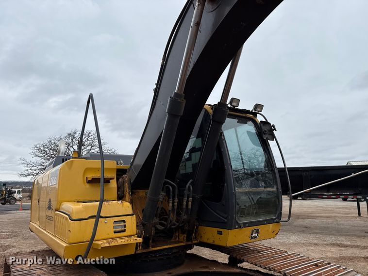 image for item HI9386 2014 John Deere 210G LC excavator