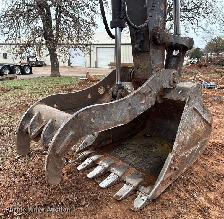 image for item HI9386 2014 John Deere 210G LC excavator