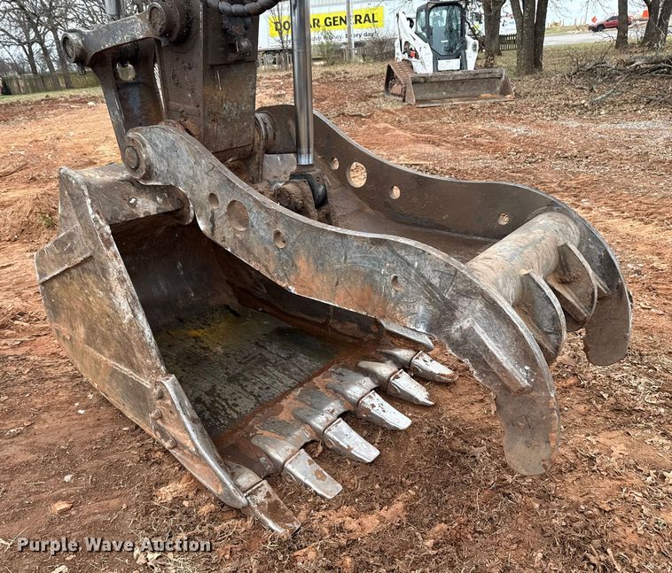 image for item HI9386 2014 John Deere 210G LC excavator