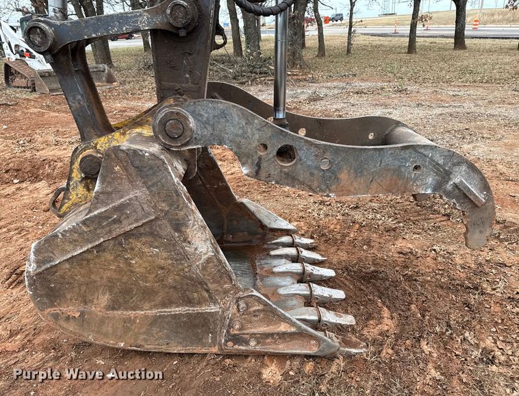 image for item HI9386 2014 John Deere 210G LC excavator