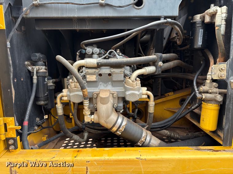 image for item HI9386 2014 John Deere 210G LC excavator