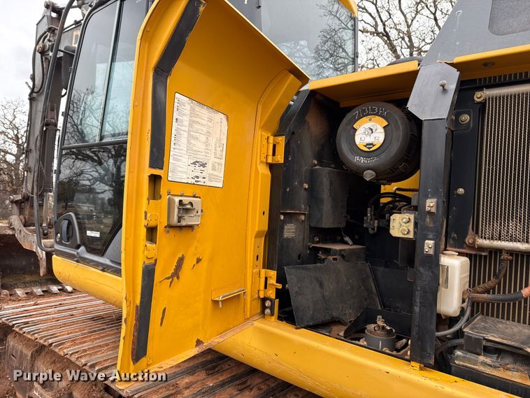 image for item HI9386 2014 John Deere 210G LC excavator