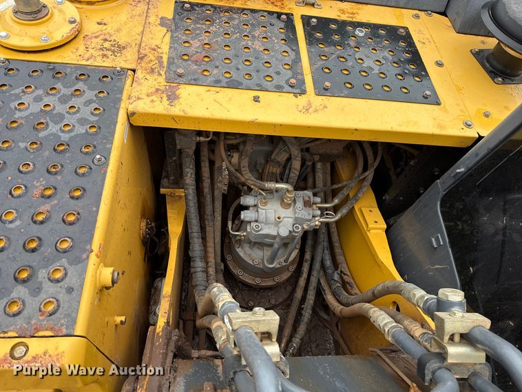 image for item HI9386 2014 John Deere 210G LC excavator