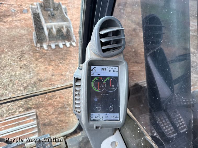 image for item HI9386 2014 John Deere 210G LC excavator