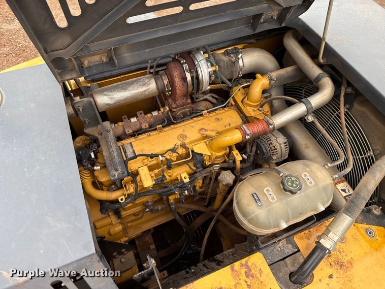 image for item HI9386 2014 John Deere 210G LC excavator