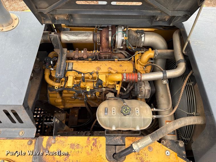 image for item HI9386 2014 John Deere 210G LC excavator