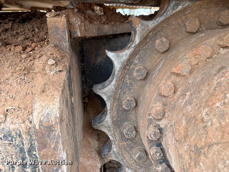 image for item HI9386 2014 John Deere 210G LC excavator