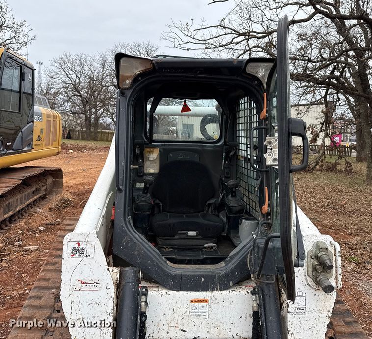 image for item HI9387 2021 Bobcat T870 tracked skid steer loader