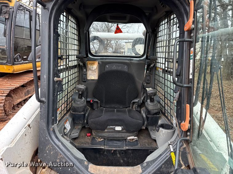 image for item HI9387 2021 Bobcat T870 tracked skid steer loader