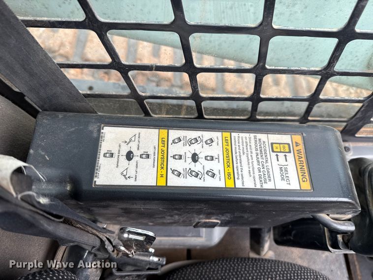 image for item HI9387 2021 Bobcat T870 tracked skid steer loader