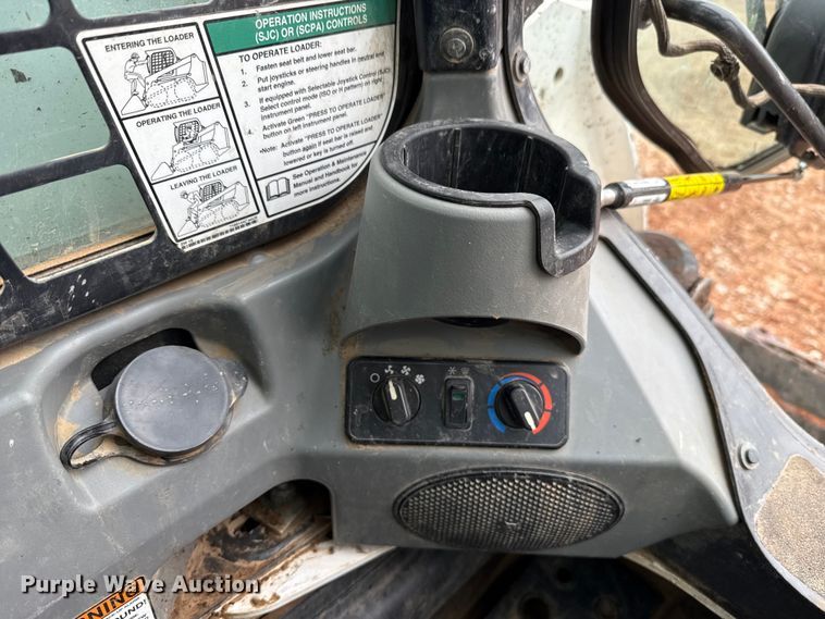 image for item HI9387 2021 Bobcat T870 tracked skid steer loader