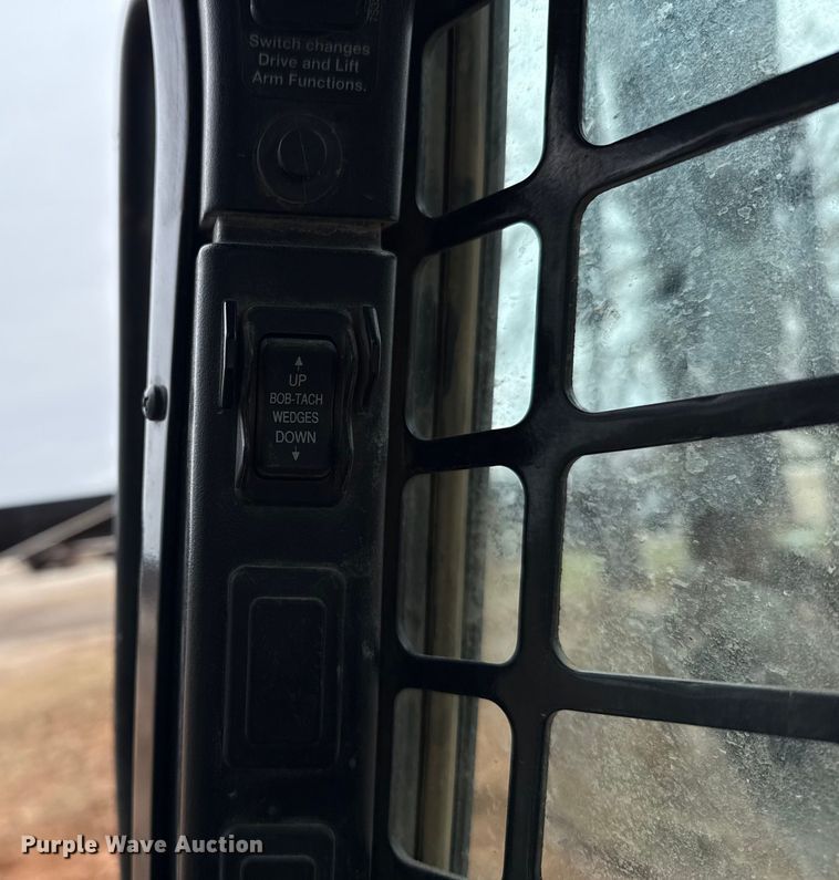 image for item HI9387 2021 Bobcat T870 tracked skid steer loader