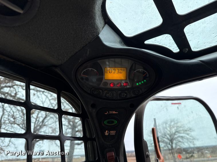 image for item HI9387 2021 Bobcat T870 tracked skid steer loader