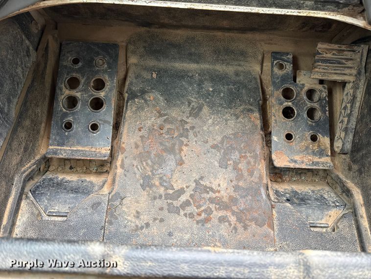 image for item HI9387 2021 Bobcat T870 tracked skid steer loader