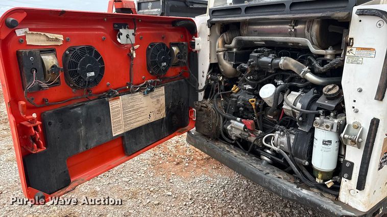 image for item HI9387 2021 Bobcat T870 tracked skid steer loader