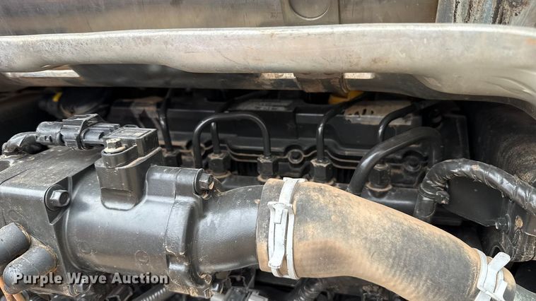 image for item HI9387 2021 Bobcat T870 tracked skid steer loader