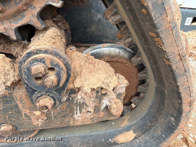 image for item HI9387 2021 Bobcat T870 tracked skid steer loader