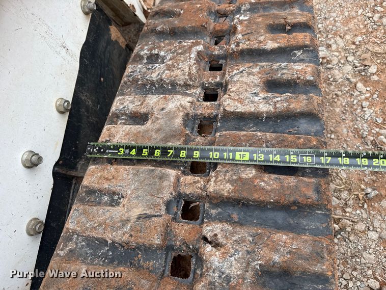 image for item HI9387 2021 Bobcat T870 tracked skid steer loader