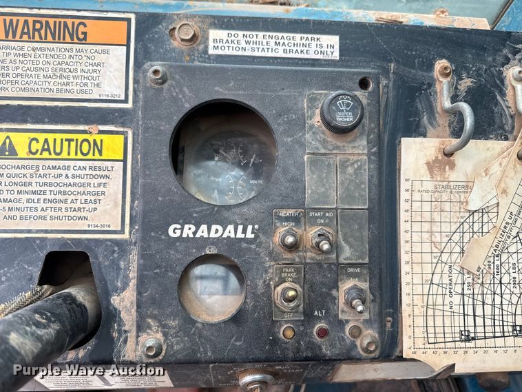 image for item HI9388 2004 Gradall 544D-10 telehandler