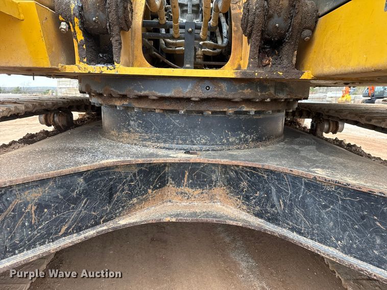 image for item HI9389 2015 John Deere 210G LC excavator