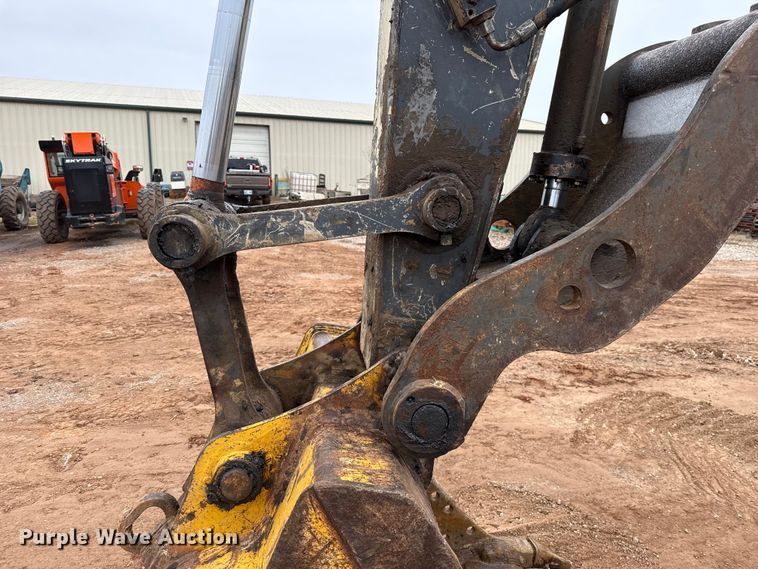 image for item HI9389 2015 John Deere 210G LC excavator