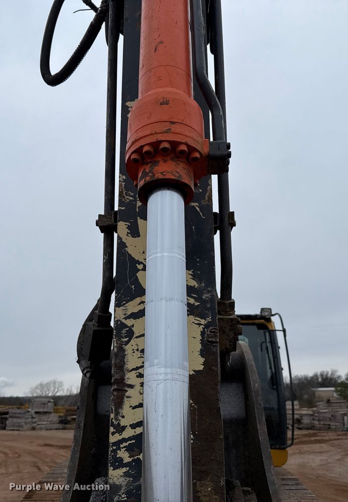 image for item HI9389 2015 John Deere 210G LC excavator