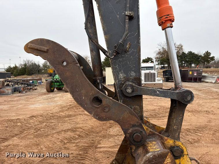 image for item HI9389 2015 John Deere 210G LC excavator
